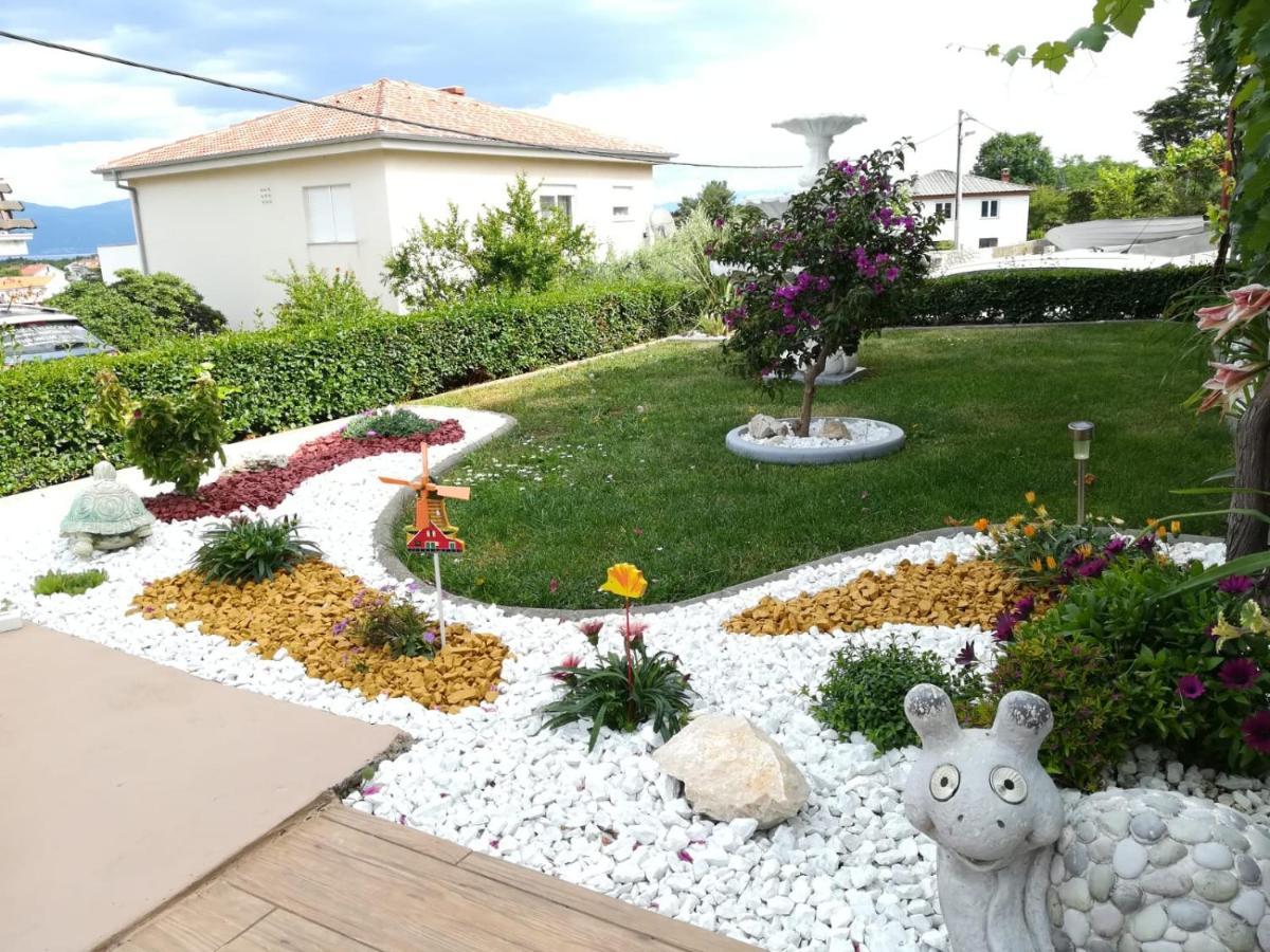שילו Apartment And Room Hudoletnjak מראה חיצוני תמונה