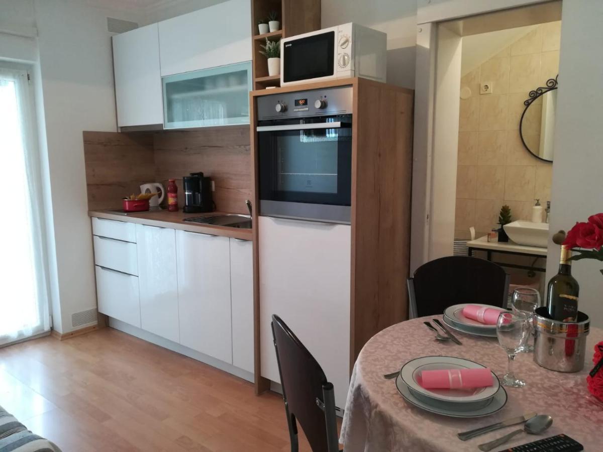 שילו Apartment And Room Hudoletnjak מראה חיצוני תמונה
